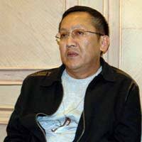 Untuk mempermulus kejahatan yang dilakukan, perusahaan yang dimiliki adelin. Hukuman Adelin Lis Terancam Ditambah 4 Tahun