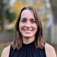 Beth Kelling's Instagram, Twitter & Facebook