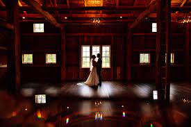 Intimate Weddings Zingerman S Cornman Farms Event Venue In Dexter Michigan Wed Michigan Wedding Venues Barn Wedding Venue Wedding Venues Michigan Detroit