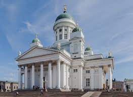 A silhueta pedaçuda deste monumento contra o horizonte é auto explicativa. File Catedral Luterana De Helsinki Finlandia 2012 08 14 Dd 14 Jpg Wikimedia Commons