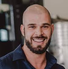 Juan Smith's Instagram, Twitter & Facebook