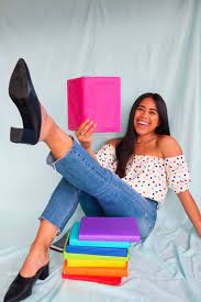 How To Pose With Books 7 Creative Book Photography Ideas You Can Try Book Photography Ideas Pose With Book Book Photography