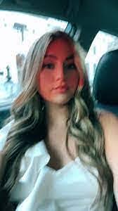 Roxie Rodgers's Instagram, Twitter & Facebook