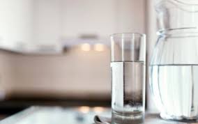 Cara kurus dengan minum air putih. 7 Tips Diet Dengan Air Putih Bisa Turunkan Berat Badan Dengan Cepat Dan Bikin Sehat