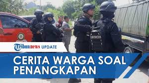 Loker akhwat bercadar cianjur / 021 29874286 info. Perempuan Bercadar Ini Menangis Dan Tak Bisa Tidur Diberitakan Dirinya Terlibat Jaringan Teroris Tribun Cirebon