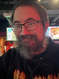 Chatting with Bob Frantz and Kevin Cuffe a few years ago at Tidewater Comic  Con