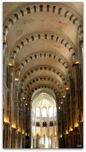 Echappees Patrimoniales Cathedrale Cathedrale Gothique Vezelay