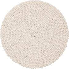 Handgefertigter Filzkugel Teppich Linea In Creme Myfelt Teppichgrosse Rund 120 Cm In 2020 Filzkugel Teppich Teppich Filzteppich