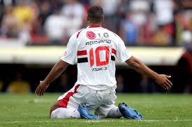 O elenco do flu em 2008 era muito bom. Ha 12 Anos Adriano Se Despedia Do Sao Paulo Com Gol E Eliminacao Na Libertadores Gazeta Esportiva