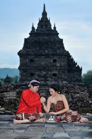 Check spelling or type a new query. Prewedding Lucu Gokil Keren Romantis Berbusana Jawa Di Candi Plaosan Jogja Fotografer Pernikahan Prewedding Wedding Photographer Jogja Yogyakarta Indonesia