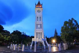 Jam gadang bukittinggi sumatera barat akhirnya resmi dibuka kembali mulai sabtu malam, 16 februari 2019. Index Of Wp Content Uploads 2018 04