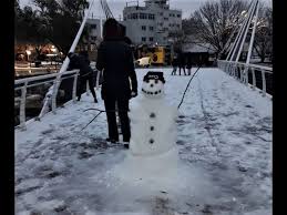 Una sorpresiva nevada en córdoba revolucionó a la ciudad capital y a algunas de las localidades del interior de la provincia. Dgsnuj1rhbsbrm