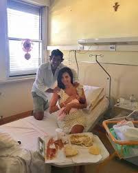 Caterina balivo ha voluto stupire tutti i suoi follower postando uno scatto su instagram. Caterina Balivo Presenta La Figlia Su Instagram Tra Prosciutto E Pecorino Corriere It