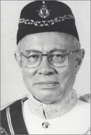Ghazali died in the crash with his flying instructor, chako verghese, and his bodyguard, the police said. Malaysian Branch Of The Royal Asiatic Society Our Esteemed Patrons Duli Yang Maha Mulia Sultan Sharafuddin Idris Shah Ibni Almarhum Sultan Salahuddin Abdul Aziz Shah Alhaj Sultan Selangor Duli Yang Teramat Mulia