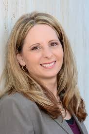 Linda Loken's Instagram, Twitter & Facebook