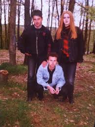 Puno pozdrava svima. Ovo je jedna od dve slike koju imam iz  Gasinaca,otprilike su obadvije slične. Na slici su Crni,zaboravio sam mu  ime i odakle je, i Lejla iz BL. I ja,u