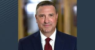 Duane Crocker sworn in as Victoria's new mayor