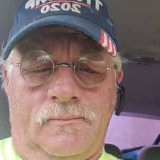 Dennis Nipper's Instagram, Twitter & Facebook