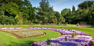 Der zweitgrößte botanische garten asiens bietet über 4000 verschiedene pflanzenarten, darunter orchideen, riesenbambus und kugelbäume. Hakgala Garden Sehenswurdigkeiten In Sri Lanka Srilankatrips De