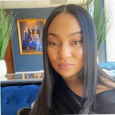 Molly Pickett's Instagram, Twitter & Facebook