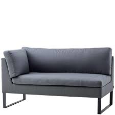 Model sofa minimalis untuk ruang tamu kecil sebaiknya berbentuk l, dengan ditempatkan merapat pada dinding yang menghadap pintu. Flex Lounge Sofa 2 Sitzer Rechts Grau Cane Line Pavilla Online Shop