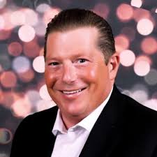 Congratulations to Kevin Kelly, who has accepted the role of Front End  Operations Specialist for Districts J9 & JA in our Jewel-Osco Division.