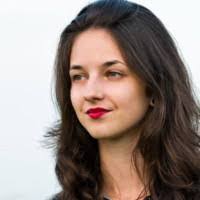 Diana Rudy's Instagram, Twitter & Facebook