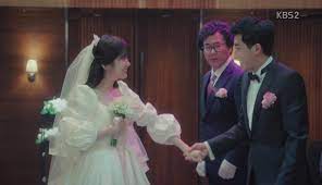 18 years later, jin joo is exhausted from taking care of their child alone, and ban do is exhausted from work. Go Back Spouses Episode 1 Dramabeans Korean Drama Recaps