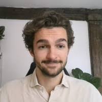 100+ perfiles de «Adrien»