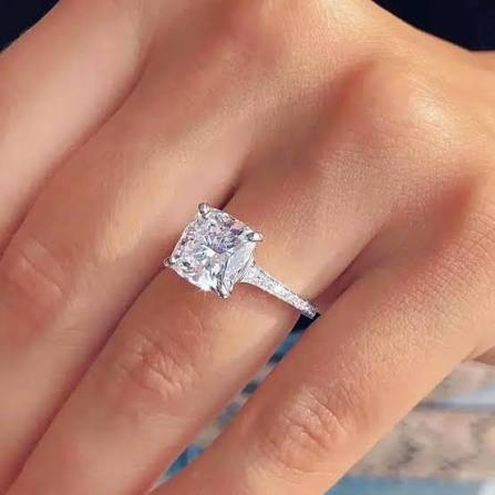 Cushion cut diamond engagement ring setting