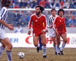 Juventus had won the champions cup by defeating liverpool. Tphoto On Twitter Sergio Batista Argentinos Juniors In The 1985 Toyota European And South American Cup 1985intercontinental Cup Juventus Italy 2 2 Pk4 2 Argentinos Juniors Argentina At Tokyo On 8 Dec 1985 Photo By Masahide Tomikoshi