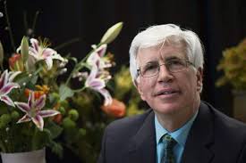 Home show exhibit honors city luminaries with planted art