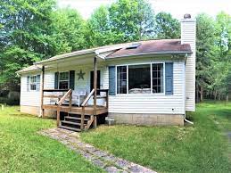 Property Site For 331 Brier Crest Rd Blakeslee Pa 18610 Property Great Rooms Indoor Outdoor