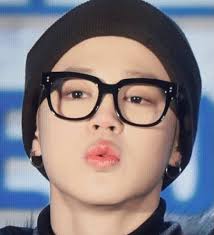 he looks like that 21 y/o jimin i met couple of years back 🥹 Ctto
