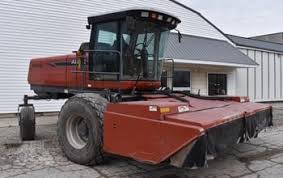Hesston 9365 Self-Propelled Mower Conditioner