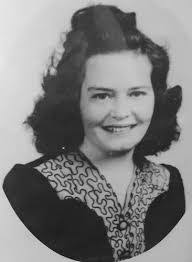 Lucille Warren's Instagram, Twitter & Facebook