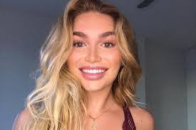 Michelle Martell's Instagram, Twitter & Facebook