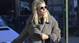 Sienna Miller Masters Casual Winter Style In An Oversized Teddy Coat