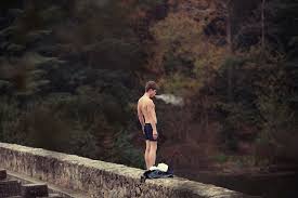 Résultat de recherche d'images pour "alex lawther gay"