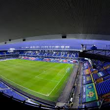 Manchester united are currently preparing to host carlo ancelotti's everton at old trafford when the two sides meet later this afternoon. Everton Vs Man City Starting Lineups How To Watch Royal Blue Mersey