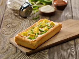 Domino S Pizza Crusty Pan On Behance In 2020 Dominos Pizza Food Pizza