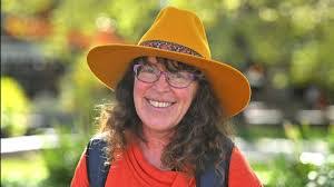 Julie Amato's Instagram, Twitter & Facebook