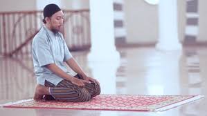 Bacaan sujud duduk antara sujud dalam solat.mp3. Manfaat Medis Duduk Antara Dua Sujud Saat Salat Kumpulan Info Unik