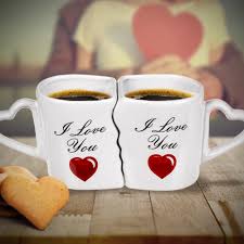 The verb to love is aisuru (愛する). Romantisches Kaffeebecher Set Mit Herzen I Love You