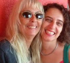 Já deixando saudades, Lilian Knapp , a voz doce e suave está na memória  coletiva brasileira. Força Priscilla Evelyn Knapp Antonucci , Cadu Nolla ,  Giovanna e João Pedro Antonucci Rezende