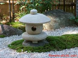 Japanese Concrete Lantern A Diy Project Instructions Google Search Japanese Garden Japanese Garden Lanterns Small Japanese Garden