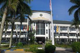 Pbu hanya mempunyai satu jabatan induk iaitu jabatan teknologi maklumat dan komunikasi (jtmk) yang menawarkan kursus diploma teknologi maklumat (pengaturcaraan). 7 Kampus Terbaik Di Kalimantan Timur Versi Kaltimtoday Co Lengkap Dengan Akreditasi Kaltim Today