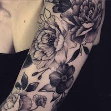Black And Grey Sleeve Filler Flowers Make Good Filler Elements The Black And Grey Stops Them From Feeling Too Girly White Flower Tattoos Black And White Flower Tattoo Pink Tattoo