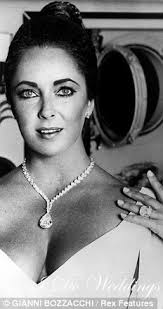 I DO WEDDINGS : The Ring. The Rock. The Bling.