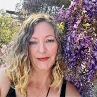 Julie Stalker's Instagram, Twitter & Facebook